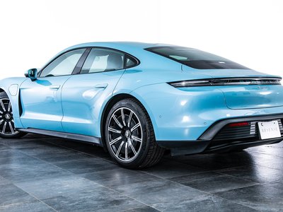 2021 Porsche TAYCAN photo 13