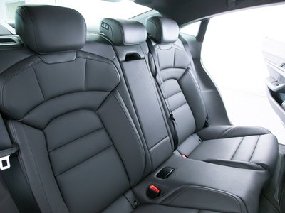 2021 Porsche TAYCAN photo 7
