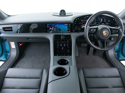 2021 Porsche TAYCAN photo 3
