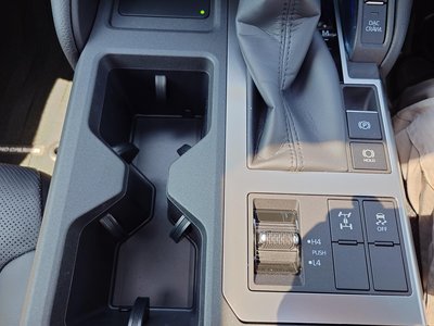 2025 Toyota LAND CRUISER 250 照片 17