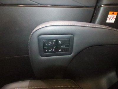 2023 Toyota ALPHARD — фото 17