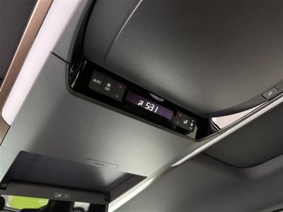 2026 Toyota ALPHARD — фото 24