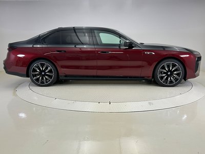 2025 BMW I7 photo 6