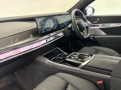 2025 BMW I7 photo 4