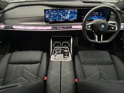 2025 BMW I7 thumbnail 43
