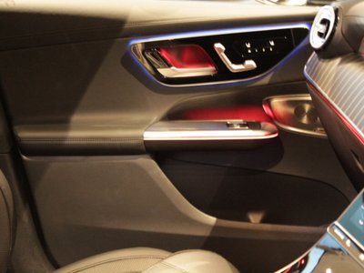 2025 Mercedes-BENZ GLC AMG thumbnail 18