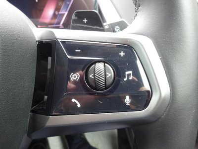 صورة 34 لـ 2025 BMW X3