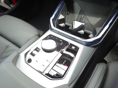 صورة 31 لـ 2025 BMW X3