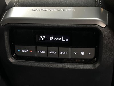 صورة 35 لـ 2024 Toyota LAND CRUISER 250