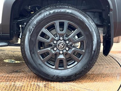 صورة 27 لـ 2024 Toyota LAND CRUISER 250
