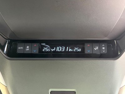 صورة 59 لـ 2023 Toyota ALPHARD