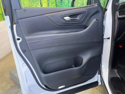 صورة 50 لـ 2023 Toyota ALPHARD