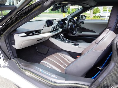 2018 BMW I8 ROADSTER thumbnail 35