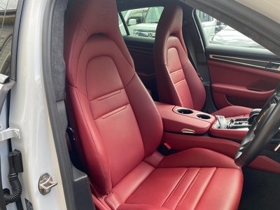 2022 Porsche PANAMERA photo 9