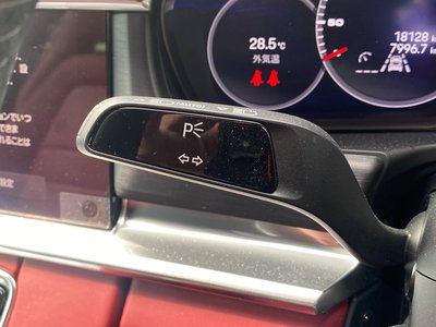 2022 Porsche PANAMERA thumbnail 35