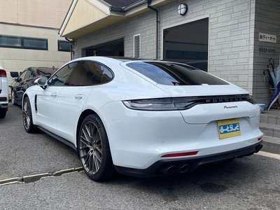 2022 Porsche PANAMERA photo 7