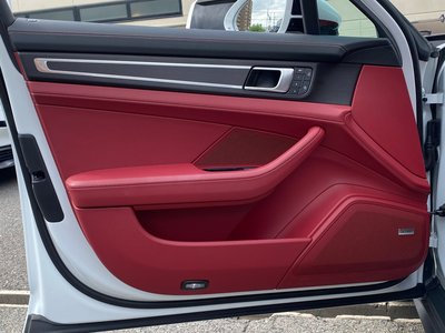 2022 Porsche PANAMERA photo 12