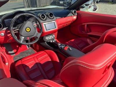 2011 Ferrari CALIFORNIA — фото 4