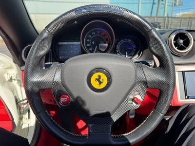 2011 Ferrari CALIFORNIA — фото 6