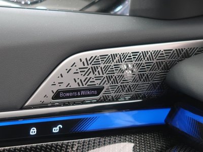 2025 BMW M5 photo 9