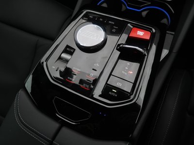 2025 BMW M5 thumbnail 29