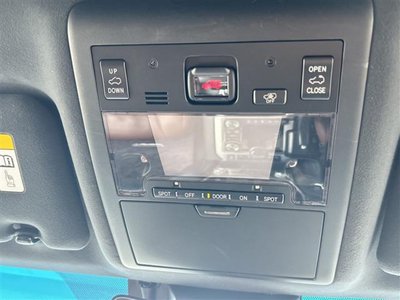 2016 Toyota LAND CRUISER 200 thumbnail 8