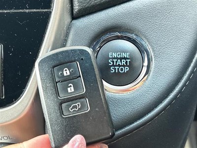 2016 Toyota LAND CRUISER 200 thumbnail 24
