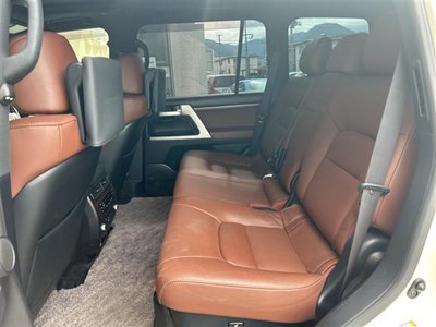 2016 Toyota LAND CRUISER 200 thumbnail 40