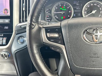 2016 Toyota LAND CRUISER 200 thumbnail 33