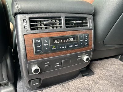 2016 Toyota LAND CRUISER 200 thumbnail 41