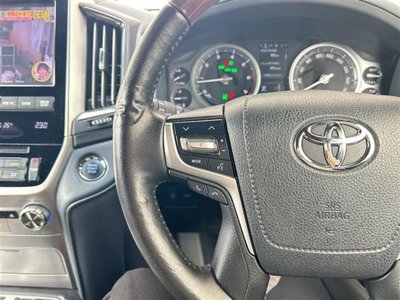 2016 Toyota LAND CRUISER 200 thumbnail 7