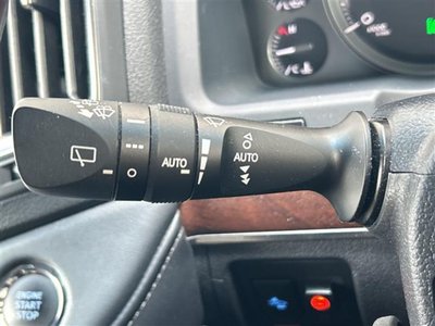 2016 Toyota LAND CRUISER 200 thumbnail 35