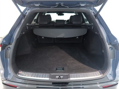 صورة 13 لـ 2025 Toyota CROWN ESTATE