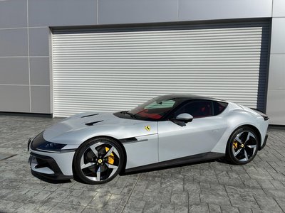 صورة 1 لـ 2026 Ferrari 12 CILINDRI