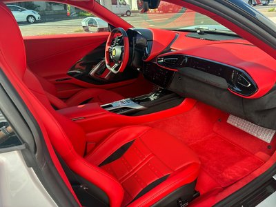 صورة 13 لـ 2026 Ferrari 12 CILINDRI