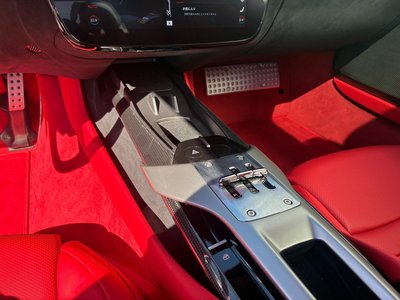 صورة 8 لـ 2026 Ferrari 12 CILINDRI