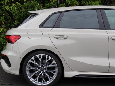 2023 AUDI RS3 SPORTBACK thumbnail 32