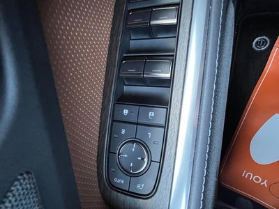 2025 Lexus GX — миниатюра 26