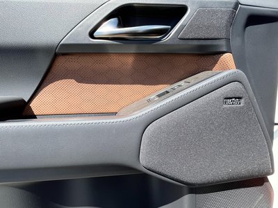 2025 Lexus GX — миниатюра 58