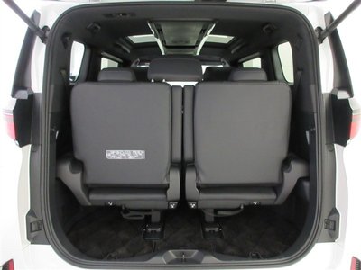 2024 Toyota VELLFIRE photo 12