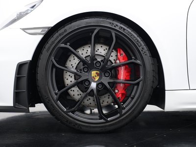 2021 Porsche 718 SPYDER photo 10