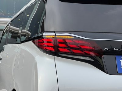 2025 Toyota ALPHARD — фото 38