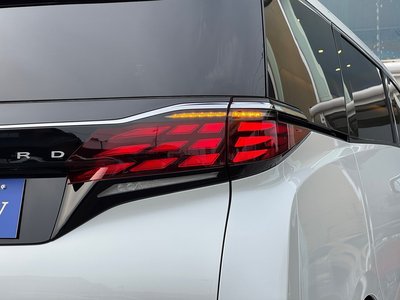 2025 Toyota ALPHARD — фото 40