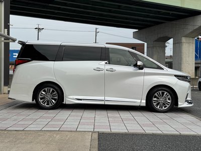 2025 Toyota ALPHARD — фото 7