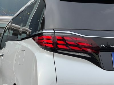 2025 Toyota ALPHARD — фото 37