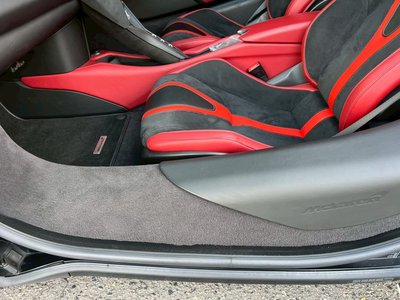 2018 Mclaren 720S thumbnail 32