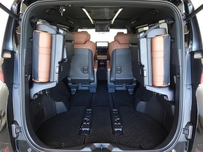 صورة 26 لـ 2025 Toyota VELLFIRE