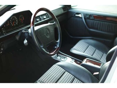 1994 Mercedes-BENZ E-CLASS AMG 照片 16
