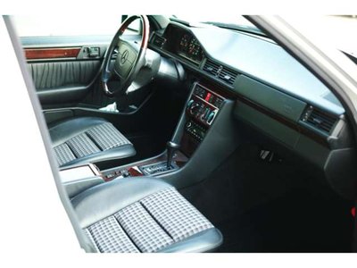 1994 Mercedes-BENZ E-CLASS AMG 照片 19