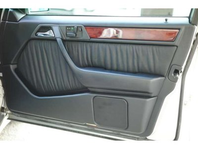 1994 Mercedes-BENZ E-CLASS AMG 照片 21